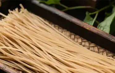 Comment les transformateurs de vermicelles de patates douces peuvent-ils réduire les coûts et augmenter l'efficacité ? L'industrie de la pomme de terre de Qinhuangdao Tongyou résout les problèmes de consommation d'énergie grâce au stockage de l'énergie thermique